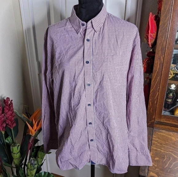 UNTUCKit Other - Moving Sale!  💘 UNTUCKit red blue check button down